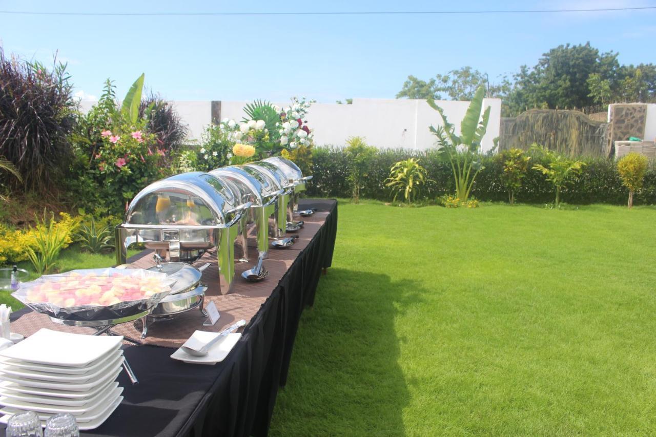 Chamiachi Hotel & Apartments Bamburi Exteriér fotografie