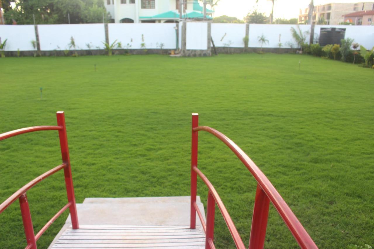 Chamiachi Hotel & Apartments Bamburi Exteriér fotografie