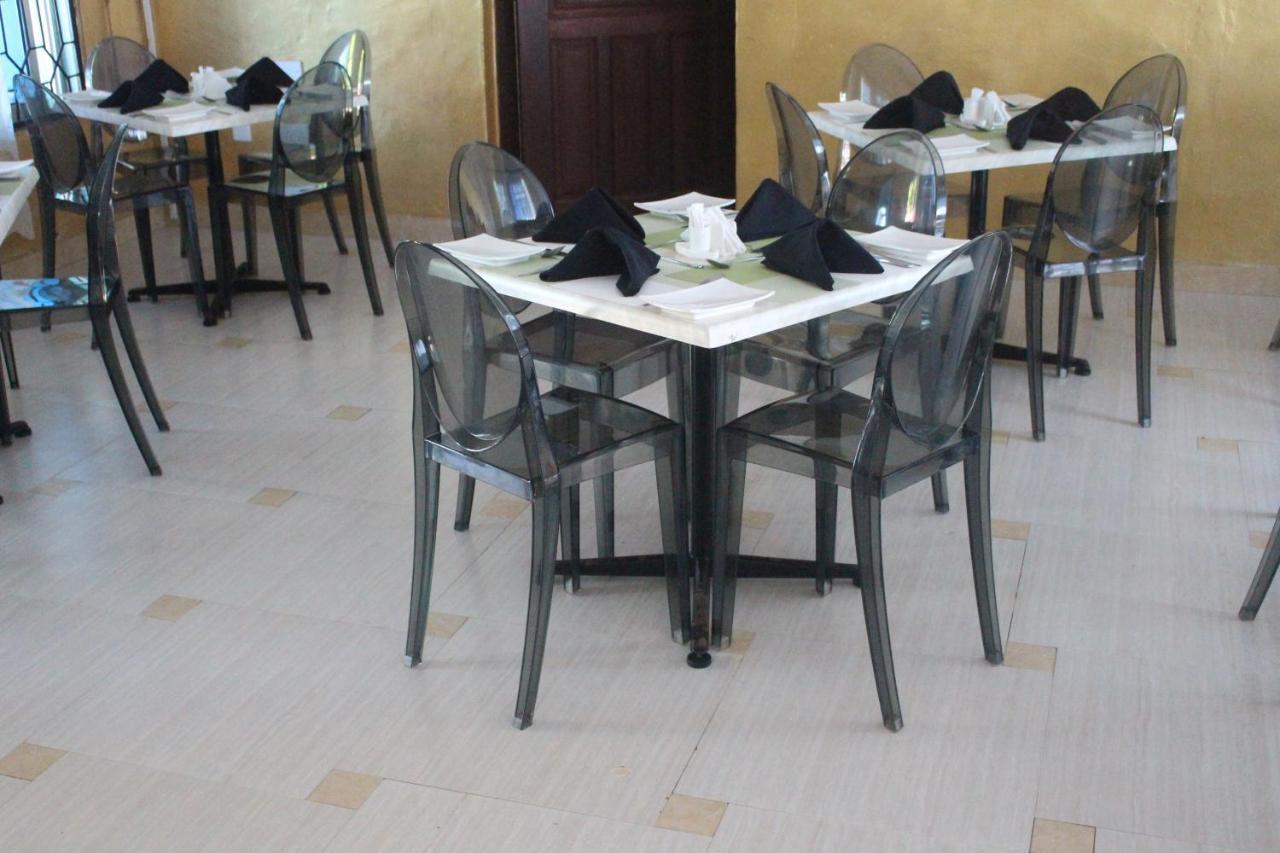 Chamiachi Hotel & Apartments Bamburi Exteriér fotografie
