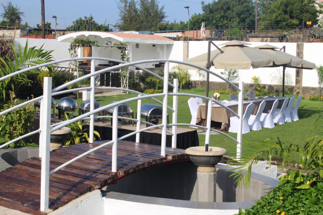 Chamiachi Hotel & Apartments Bamburi Exteriér fotografie