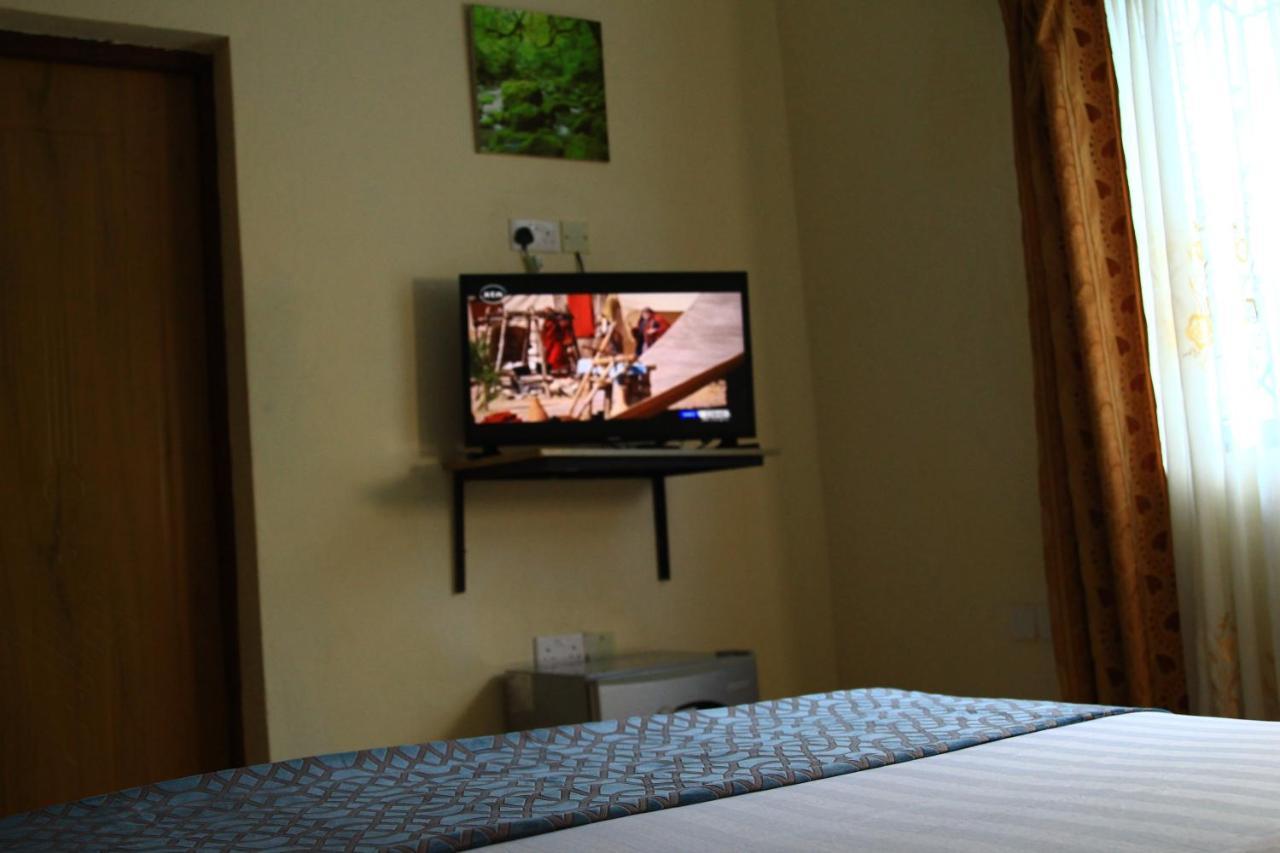 Chamiachi Hotel & Apartments Bamburi Exteriér fotografie